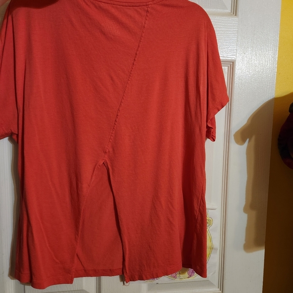 Athletic works women's XL 16/18 top with back v cut out - Picture 3 of 6